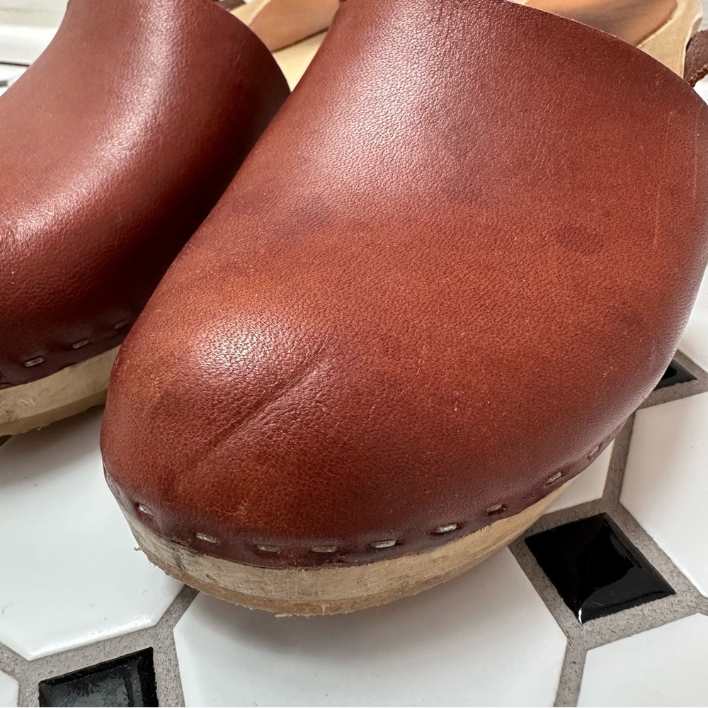 Bryr Brown Leather Ankle-Strap Clogs - Picture 4 of 12